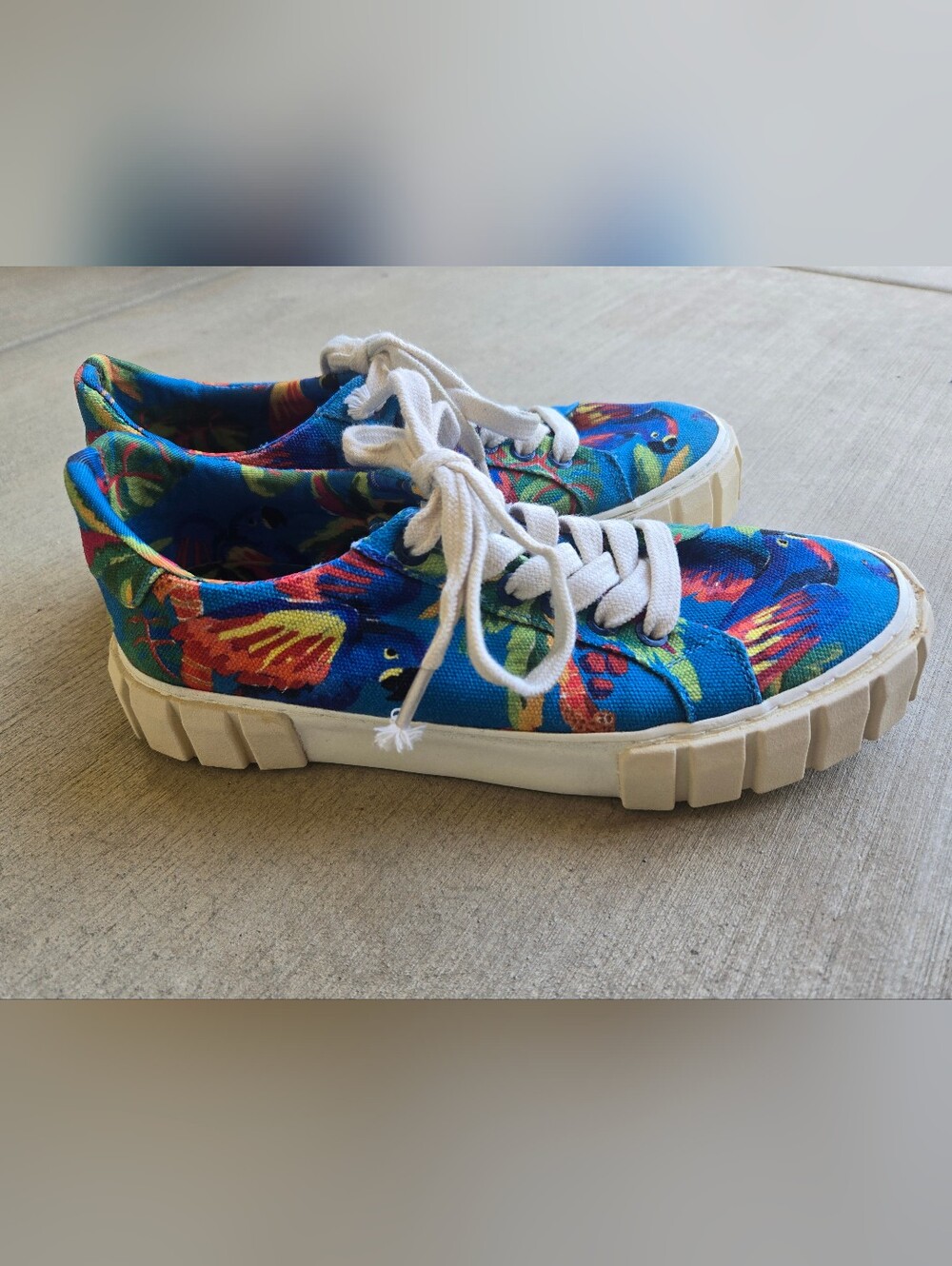 Farm Rio Macaw Platform Sneakers, 7.5 - Picture 5 of 16